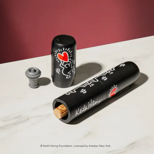 KeithHaring_ElectricWineSet_45A4777_Square.webp