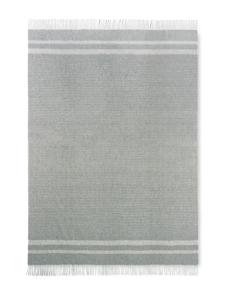 5740012102976 - 70014 - River Throw - Light Grey Ivory1.webp