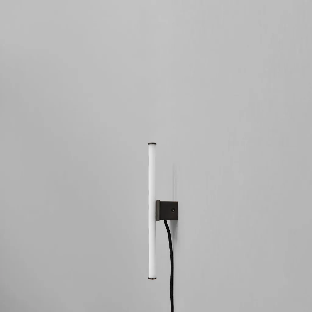 18460568_249024_-_Stick_Wall_Lamp_-_2.webp