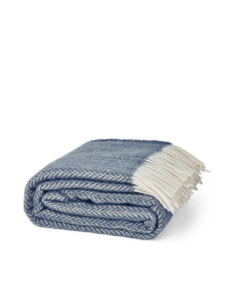 5740012103102 - 75000 - Hope Throw - Dark blue1.webp